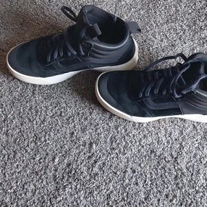 Vans Ultra Range Hi, MTE Black Skate Sneaker,